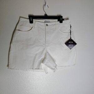 Ava & Viv Women's White High Rise Midi Denim Shorts Sz 16 Slim Fit Stretch
